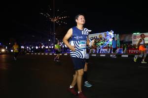 BIB: 4434
                            <button type="button" onclick="openModal(23022963)" class="btn btn-primary btn-sm float-right btn-popup" data-toggle="modal" data-target=".modal-high-quality">
                        <i class="fas fa-shopping-cart"></i> Add to Cart
                    </button>
                                            <button type="button" onclick="isThisMe(23022963, true)" class="btn btn-success btn-sm float-right btn-popup btn-isme hidden" data-toggle="tooltip" data-placement="bottom" title="นี่คือรูปของคุณใช่ไหม คลิกที่นี่เพื่อเอาเข้าอัลบั้ม">
                        <i class="fas fa-plus"></i> Add to album
                    </button>
                    <button type="button" onclick="isThisMe(23022963, false)" class="btn btn-warning btn-sm float-right btn-popup btn-isnotme hidden">
                        <i class="fas fa-ban"></i> Remove from album
                    </button>